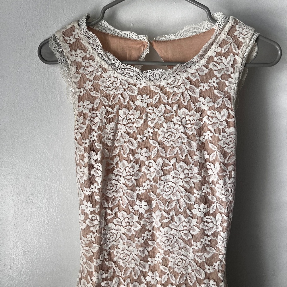 Windsor White Lace Floor Length Dress w/Structured Bottom & Keyhole Back